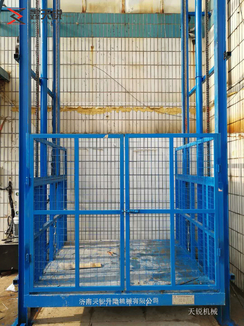 苏州室外贴墙导轨式升降机
